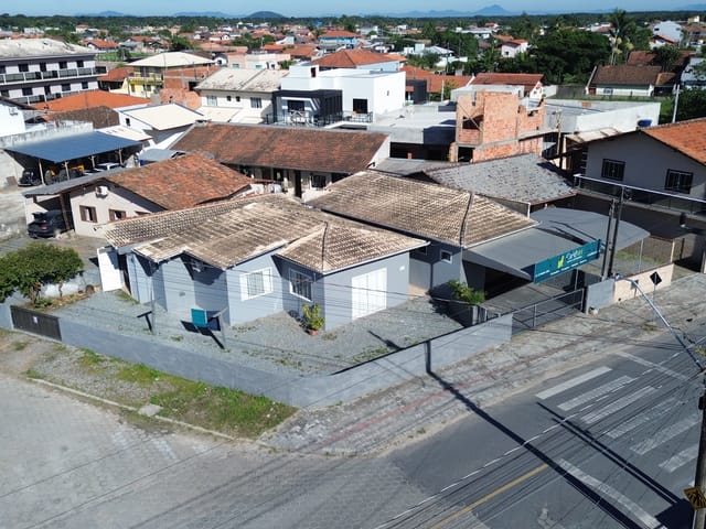 Foto do Casa - Casa para locação com sala comercial, Bairro Centro, Balneário Barra do Sul, SC | North Center