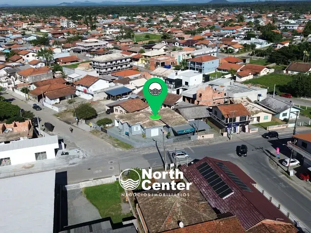Casa 1 quarto e 1 banheiro, à venda, no bairro Centro em Balneário Barra do Sul