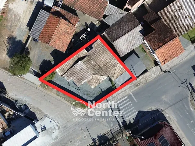 Casa 1 quarto e 1 banheiro, à venda, no bairro Centro em Balneário Barra do Sul