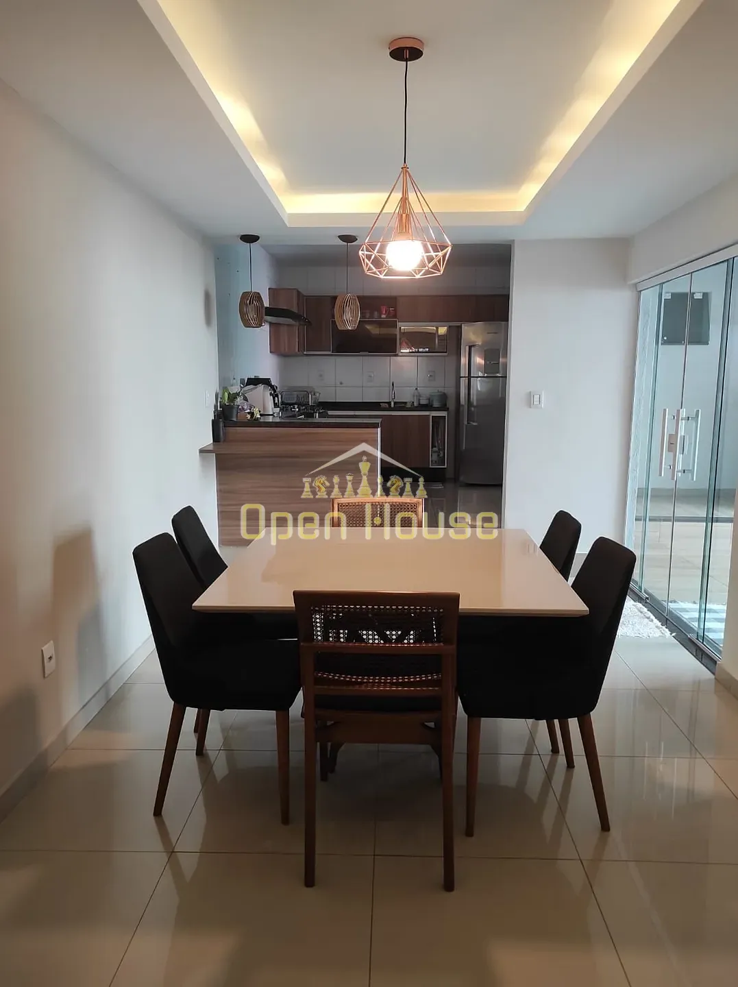 Casa, 2 quartos, 200 m² - Foto 1