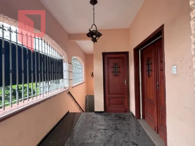 Casa com 166m², para alugar, no bairro Lourdes em Belo Horizonte