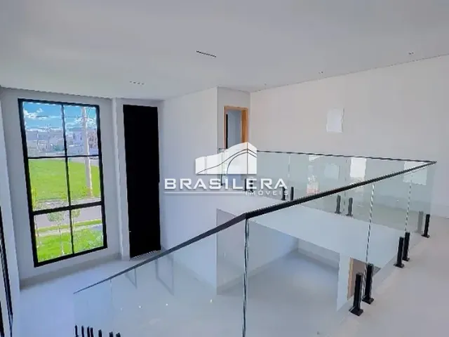 Casa com 300m² 3 quartos e 5 banheiros, à venda, no bairro 03 em Senador Canedo