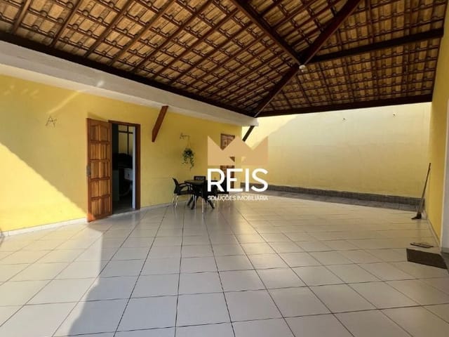 Casa com 1109m² 2 quartos e 2 banheiros, à venda, no bairro Campo Grande em Rio de Janeiro