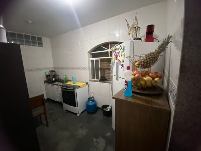 Casa 2 quartos e 1 banheiro, à venda, no bairro Primeiro de Maio em Belo Horizonte