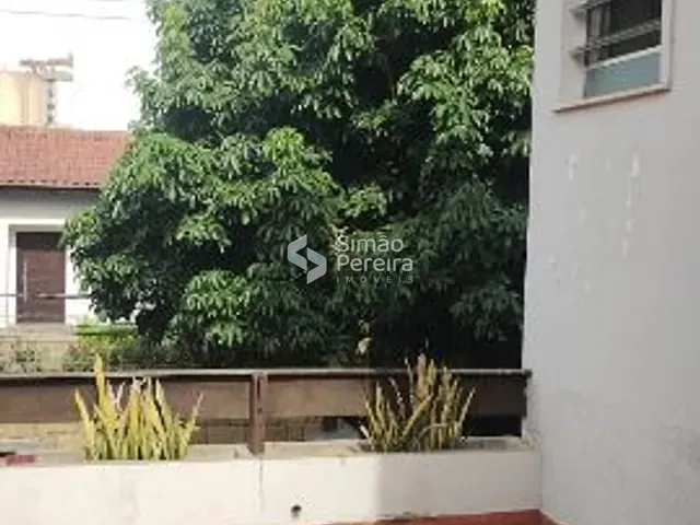 Casa com 400m² 4 quartos e 2 banheiros, à venda, no bairro Centro em Três Rios