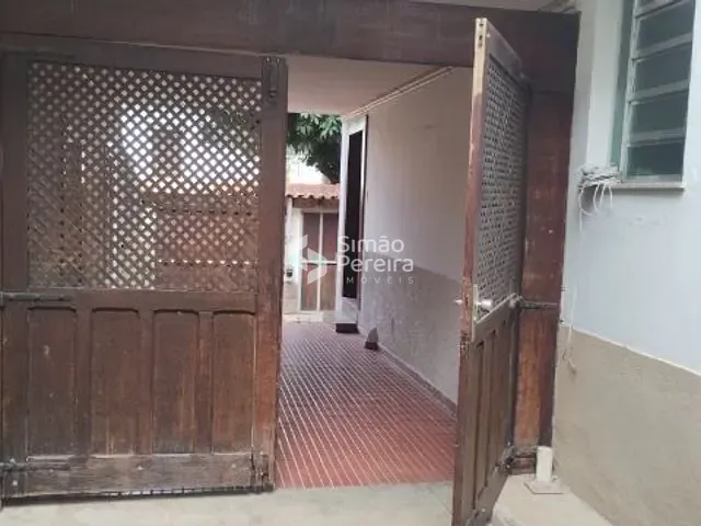 Casa com 400m² 4 quartos e 2 banheiros, à venda, no bairro Centro em Três Rios