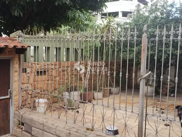 Casa com 400m² 4 quartos e 2 banheiros, à venda, no bairro Centro em Três Rios
