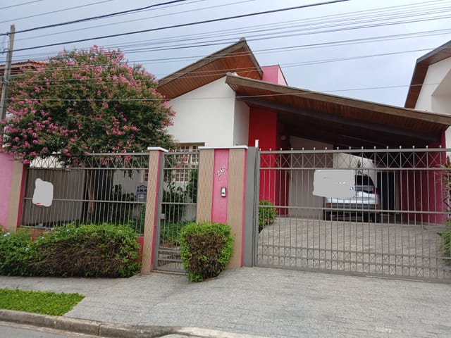Casa com 490m² 3 quartos e 4 banheiros, à venda, no bairro Jardim das Nações em Taubaté