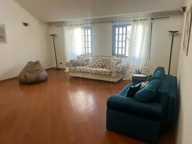 Casa com 300m² 3 quartos e 4 banheiros, à venda, no bairro Barreirinha em Curitiba