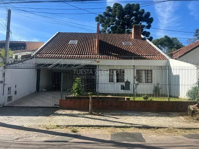 Casa com 300m² 3 quartos e 4 banheiros, à venda, no bairro Barreirinha em Curitiba