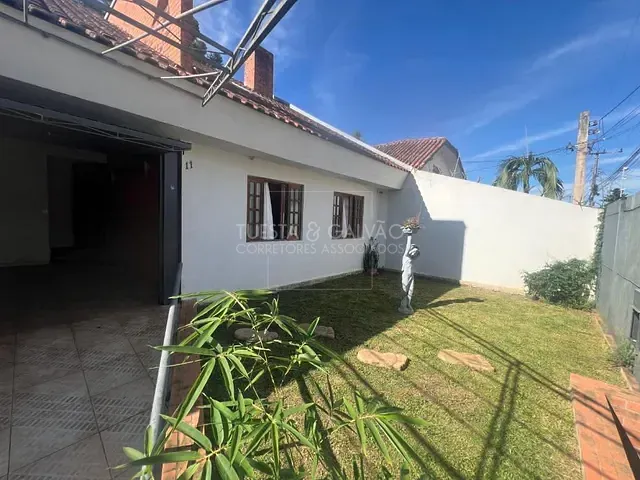 Casa com 300m² 3 quartos e 4 banheiros, à venda, no bairro Barreirinha em Curitiba