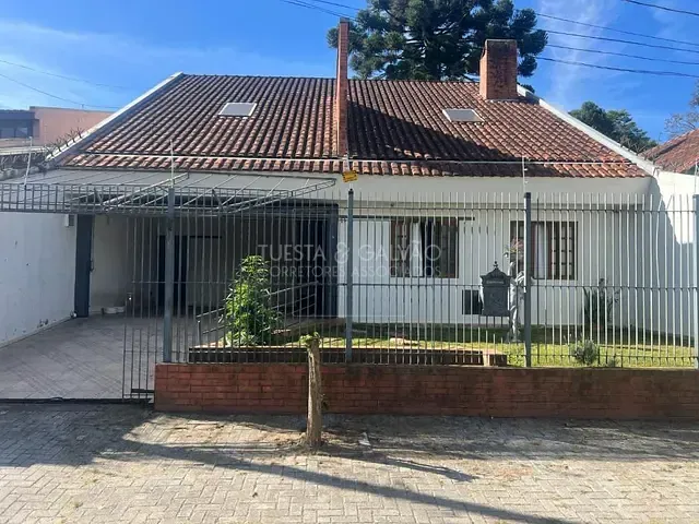 Casa com 300m² 3 quartos e 4 banheiros, à venda, no bairro Barreirinha em Curitiba