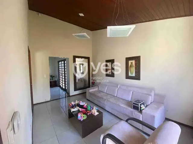 Casa com 360m² 3 quartos e 2 banheiros, à venda, no bairro Veredas da Cidade em Araxá