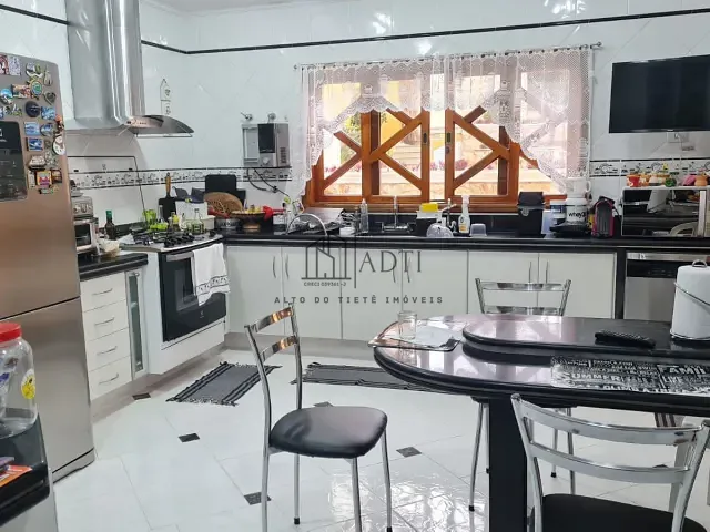 Casa 4 quartos e 5 banheiros, à venda, no bairro Parque Residencial Itapeti em Mogi das Cruzes