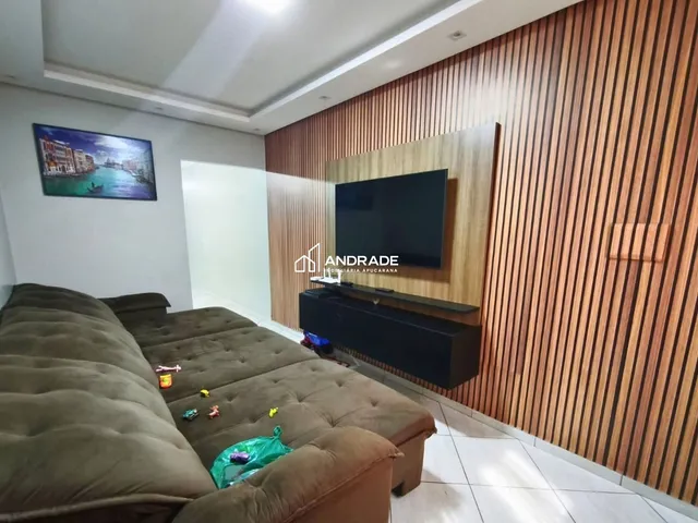 Casa com 147m² 2 quartos e 1 banheiro, à venda, no bairro Residencial Interlagos em Apucarana
