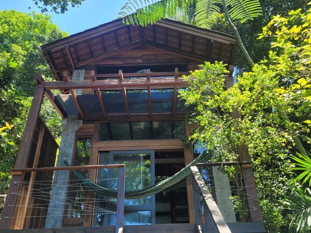 Foto do Casa - DIÁRIAS- Casa Arborizada, Conexão Total com a Natureza no Morro das Pedras em  Florianópolis - Disponível para locação de diárias | Costão Sul Imóveis