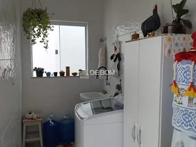 Casa com 251m² 2 quartos e 2 banheiros, à venda, no bairro Jardins de Florença em Poços de Caldas