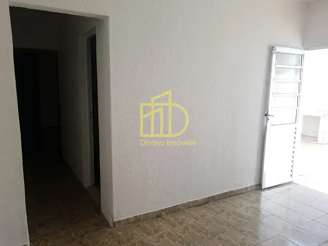 Casa com 250m² 4 quartos e 2 banheiros, à venda, no bairro Parque Vitória Régia em Sorocaba