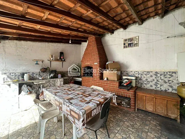 Casa com 300m² 4 quartos e 3 banheiros, à venda, no bairro Jardim Guanabara em Americana
