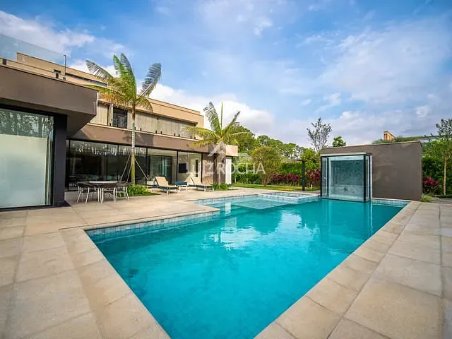 Casa com 2500m² 5 quartos e 8 banheiros, à venda, no bairro Jardim Torino em Cotia