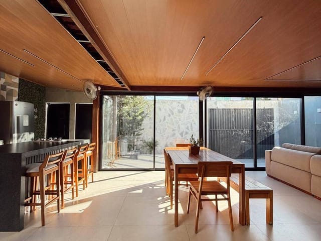 Casa 3 quartos e 3 banheiros, à venda, no bairro Morada de Laranjeiras em Serra