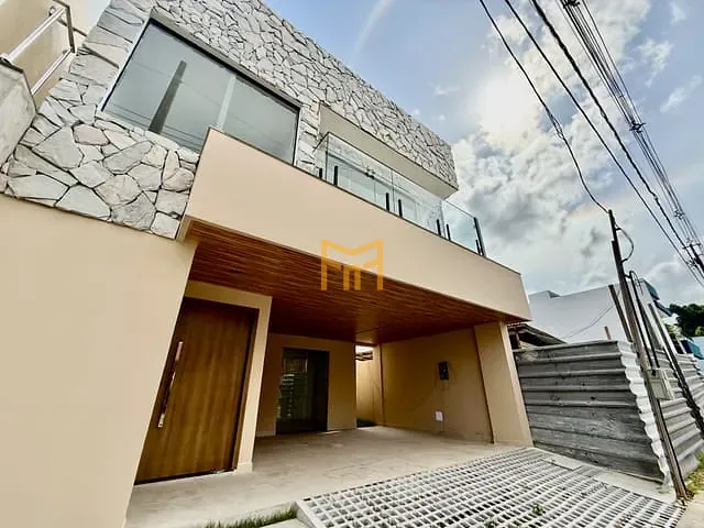 Casa com 320m² 5 quartos e 6 banheiros, à venda, no bairro Mangueirão em Belém