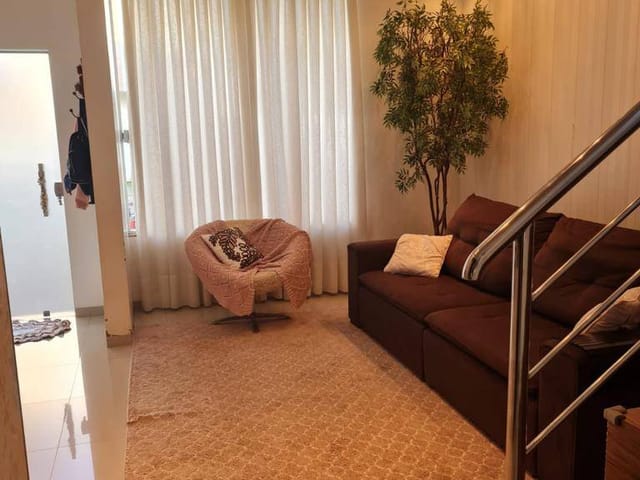 Casa 3 quartos e 2 banheiros, à venda, no bairro Centro em Nova Mutum