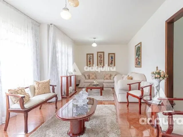 Casa com 627m² 3 quartos e 2 banheiros, à venda, no bairro Contorno em Ponta Grossa