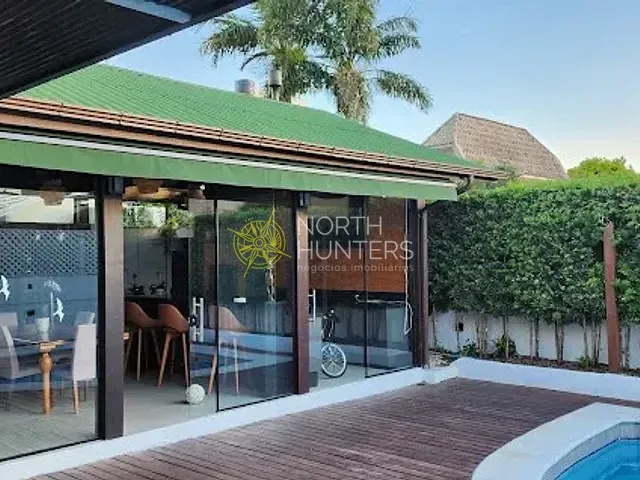 Casa com 450m² 5 quartos e 6 banheiros, para alugar, no bairro Jurerê Internacional em Florianópolis