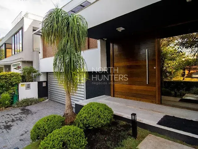 Casa com 450m² 5 quartos e 6 banheiros, para alugar, no bairro Jurerê Internacional em Florianópolis