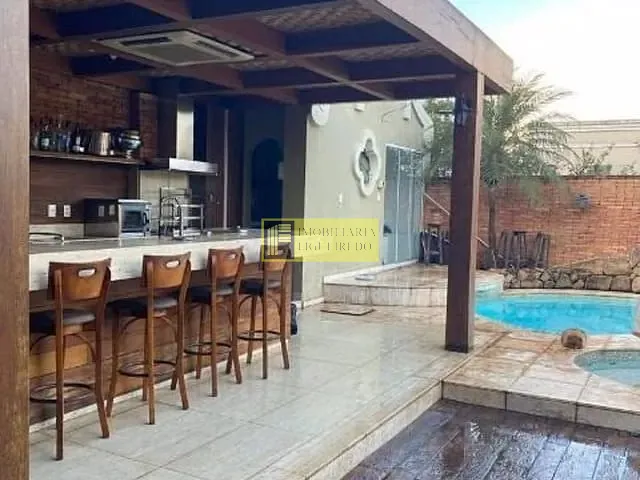 Casa com 640m² 4 quartos e 1 banheiro, para alugar, no bairro Vila Redentora em São José do Rio Preto