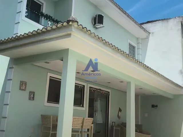 Casa com 400m² 3 quartos e 3 banheiros, à venda, no bairro Campo Grande em Rio de Janeiro