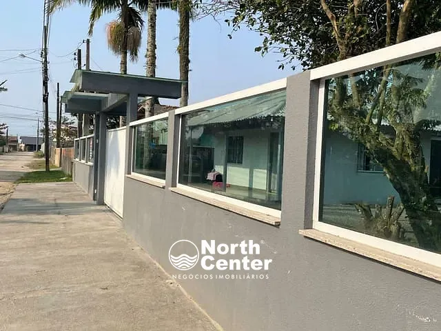 Casa com 320m² 3 quartos e 2 banheiros, à venda, no bairro Costeira em Balneário Barra do Sul