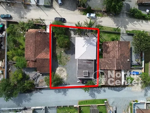 Casa com 320m² 3 quartos e 2 banheiros, à venda, no bairro Costeira em Balneário Barra do Sul