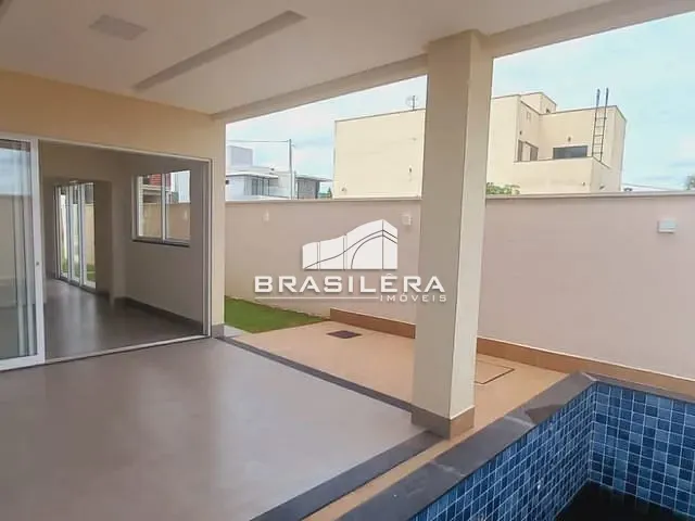 Casa com 290m² 5 quartos e 4 banheiros, à venda, no bairro Jardins Capri em Senador Canedo