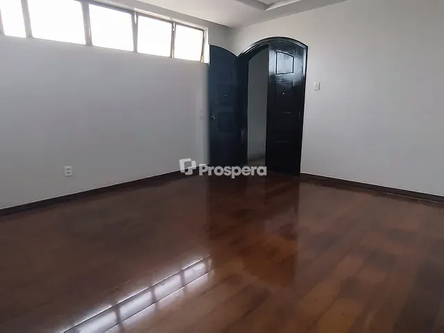 Casa com 277m² 3 quartos e 2 banheiros, à venda, no bairro Centro em Anápolis