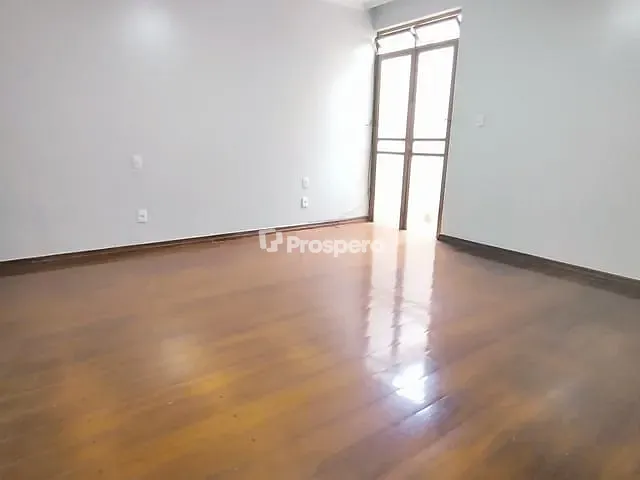 Casa com 277m² 3 quartos e 2 banheiros, à venda, no bairro Centro em Anápolis