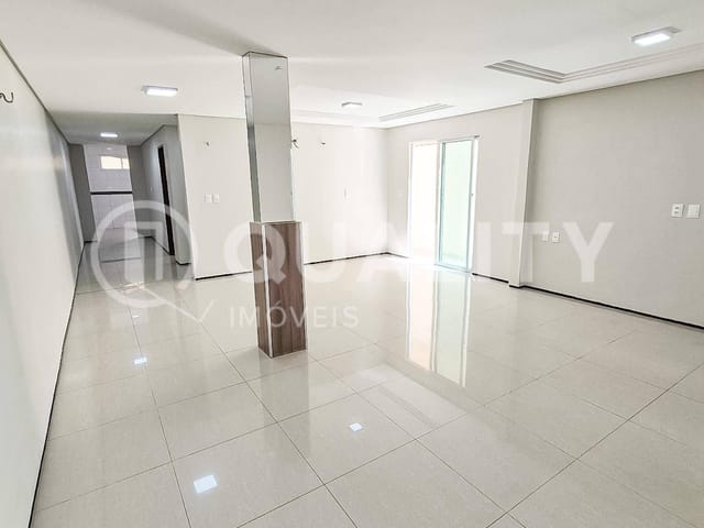 Casa 5 quartos e 5 banheiros, à venda, no bairro Vila Velha em Fortaleza