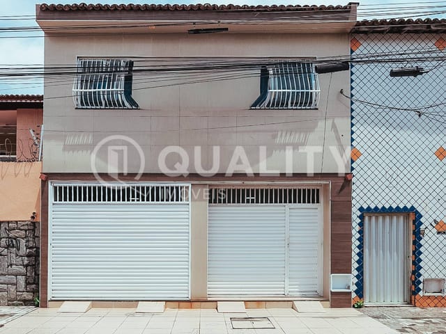Casa 5 quartos e 5 banheiros, à venda, no bairro Vila Velha em Fortaleza