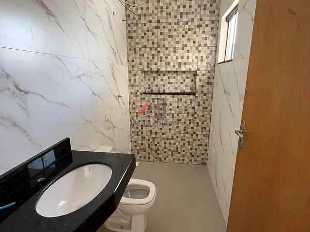 Casa com 126m² 2 quartos e 2 banheiros, à venda, no bairro Jardim Paraná em Arapongas