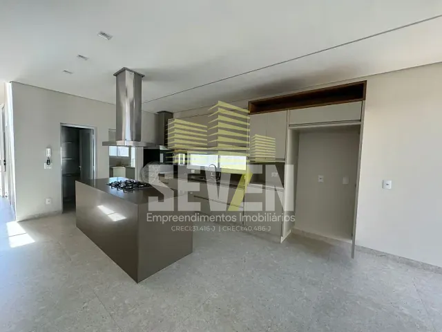 Casa com 360m² 3 quartos e 4 banheiros, à venda, no bairro Vila Aviação em Bauru