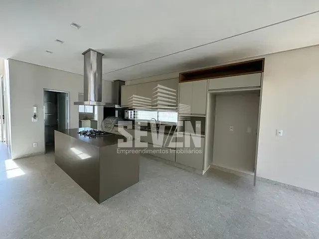 Casa com 360m² 3 quartos e 4 banheiros, à venda, no bairro Vila Aviação em Bauru