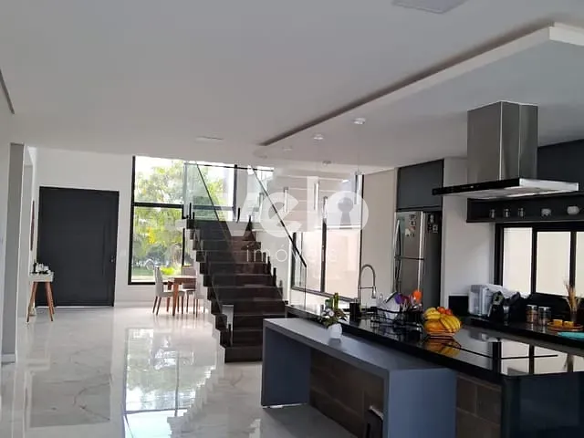 Casa com 360m² 4 quartos e 4 banheiros, à venda, no bairro Estiva em Pindamonhangaba