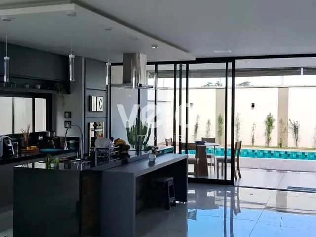 Casa com 360m² 4 quartos e 4 banheiros, à venda, no bairro Estiva em Pindamonhangaba