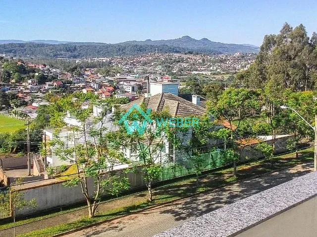 Casa com 300m² 3 quartos e 3 banheiros, à venda, no bairro Primavera em Novo Hamburgo
