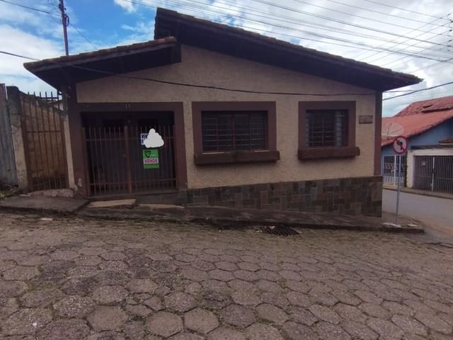 Casa com 324m², à venda, no bairro Cambui em Cambuí