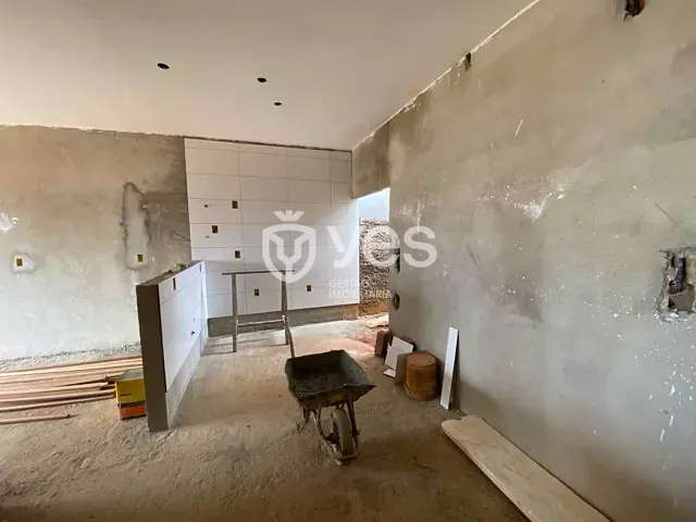 Casa com 110m² 2 quartos e 1 banheiro, à venda, no bairro Loteamento Residencial Dona Adélia II em Araxá