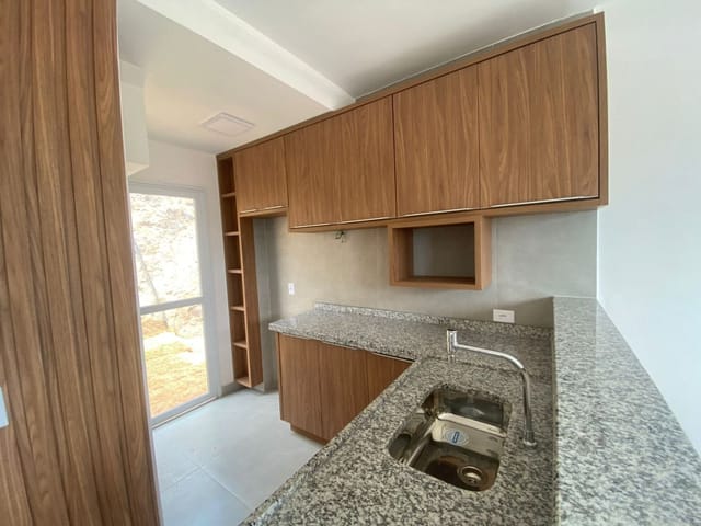 Casa com 68m², à venda, no bairro Jardim Bandeirantes em Poços de Caldas