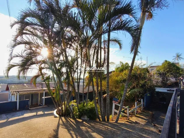 Casa com 420m² 2 quartos e 2 banheiros, à venda, no bairro Vila Santa Terezinha em Apucarana