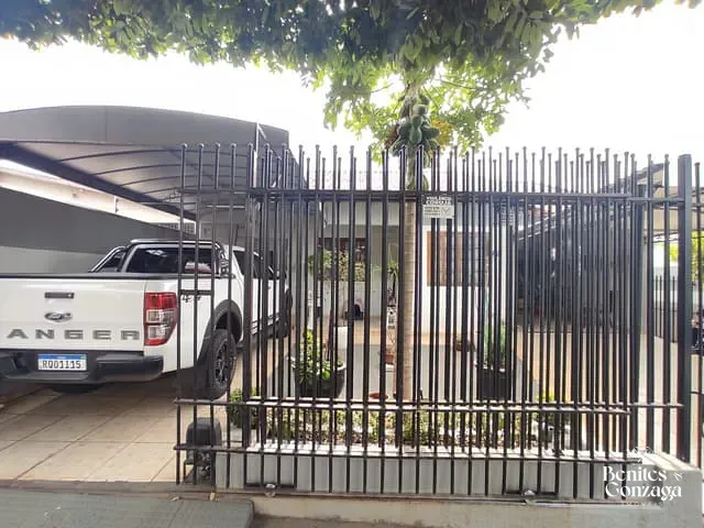 Casa com 300m² 4 quartos e 3 banheiros, à venda, no bairro Conjunto Habitacional Sol Nascente em Maringá